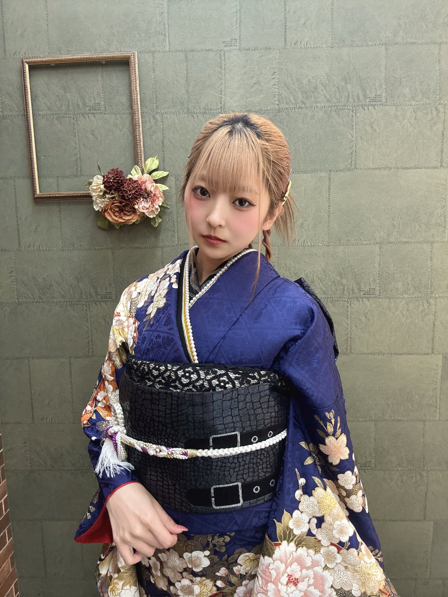 miku_imoToinu's tweet photo. 振袖モデルをさせていただきました👘♡
可愛い振袖だらけで幸せ空間でした💭
これから成人式迎える子が羨ましい～♡
みんなもう決まった？🫶 https://t.co/UCWyzjui49