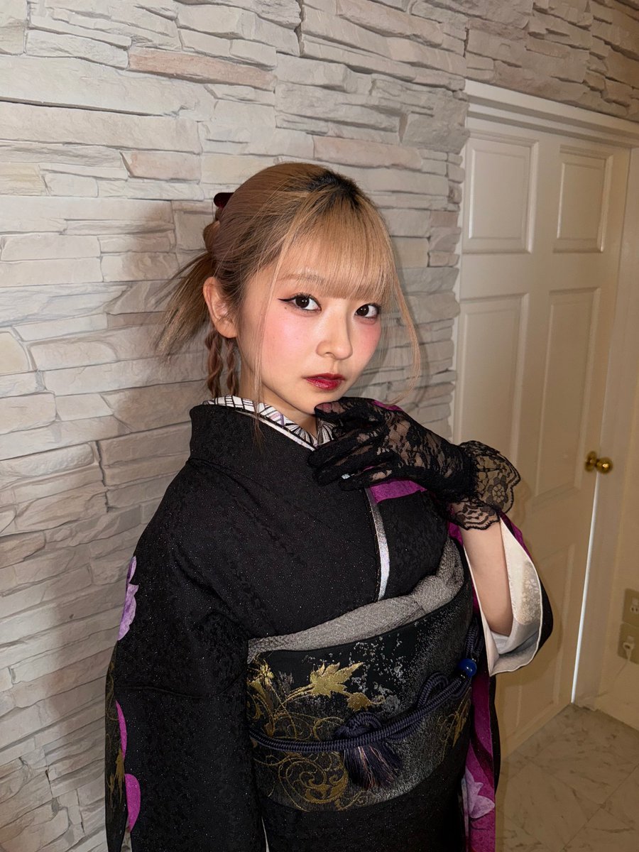 miku_imoToinu's tweet photo. 振袖モデルをさせていただきました👘♡
可愛い振袖だらけで幸せ空間でした💭
これから成人式迎える子が羨ましい～♡
みんなもう決まった？🫶 https://t.co/UCWyzjui49
