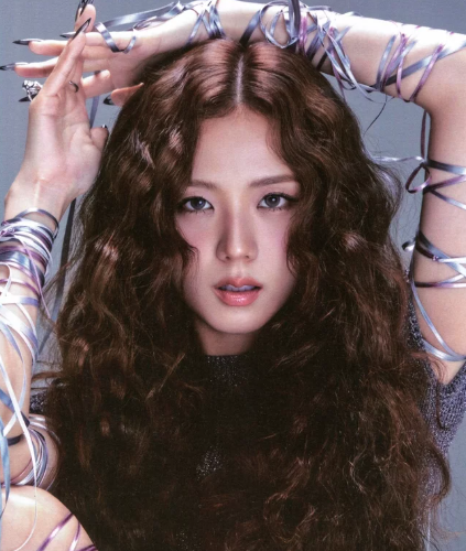 AboutMusicYT's tweet photo. Jisoo of BLACKPINK is nominated for a VMAs award this year. https://t.co/5X8tCxtE70