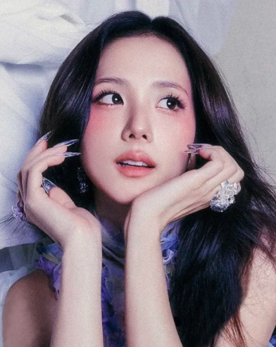 AboutMusicYT's tweet photo. Jisoo of BLACKPINK is nominated for a VMAs award this year. https://t.co/5X8tCxtE70