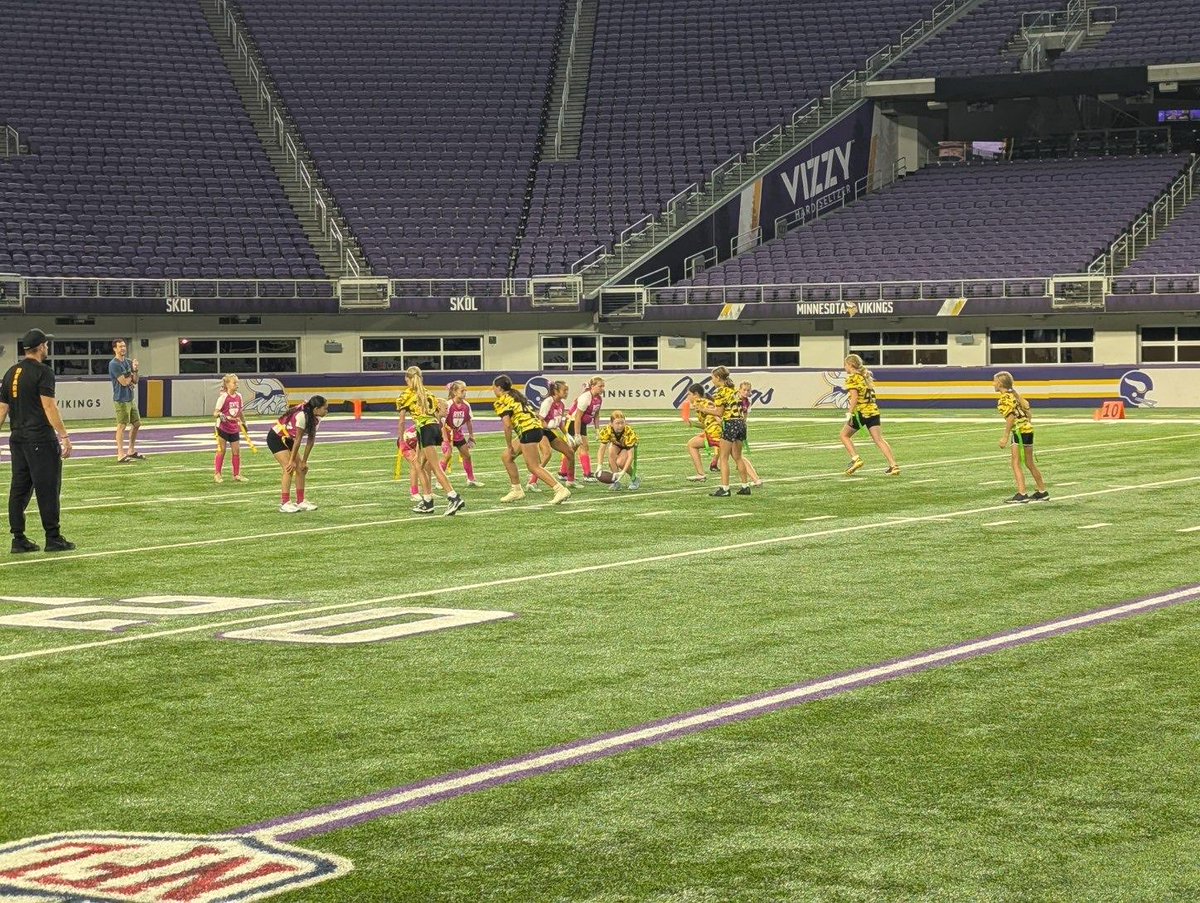 BYFA_ByronMN's tweet photo. History in the making - Byron’s very first all female flag football team has hit the field at US Bank in their debut at the J.D. Pride Pridercise Sports event. #supportyouthsports #BYFA #ByronMN https://t.co/Y6FnPzbVrw