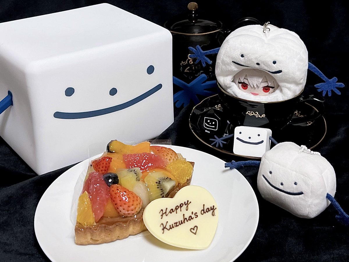 l2zh_m's tweet photo. 今年も楽しく迎えさせてくれてありがとう🦇⟡
#葛葉の日 
#くずはの日2026 https://t.co/OH95pjtIy8