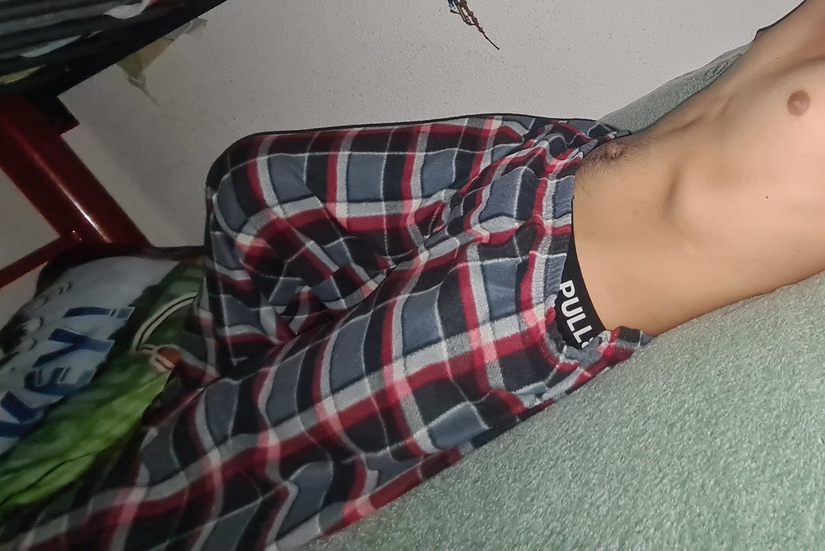 flxkxt0's tweet photo. Sigan en ig https://t.co/ODPYdubDRO
Cae regalito 🍆🍆 https://t.co/n0QIWAQqVd
