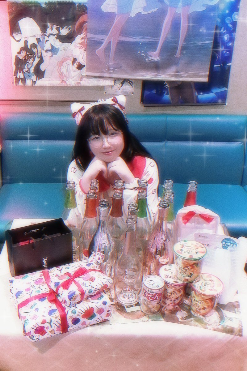 parehotaru's tweet photo. 💖🌐ほたる生誕🌐💖
遊びに来てくださりありがとうございました‼️皆様が支えてくれるからぱれ屋さんをやれている、それをただただ実感しています🙇‍♀️本気の感謝です😿やっぱり人類は愛してナンボ、ですよ💖🎶
お祝い🥂もおしゃべりもプレゼント等も‼️全部本当に嬉しかったです😿これからもがんばるぞ🥳✨ https://t.co/jvWr2YEvgd