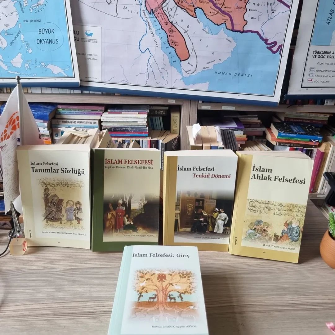 mevlutuyanik's tweet photo. Kardeşler ve yoldaşlar 
Öldürülmek daha iyidir
 Esir olmaktansa 
Bu yüzden binmemize izin verin
 Hızlı savaş atlarımıza 
Koyu mavi Don'a bir bakmak için! 
İgor Alayı Destanı
Christopher I. Beckwith, İpek Yolu İmparatorlukları Bronz Çağı'ndan Günümüze Orta Asya Tarihi, 2011), 139 https://t.co/k7fNWy4g8s