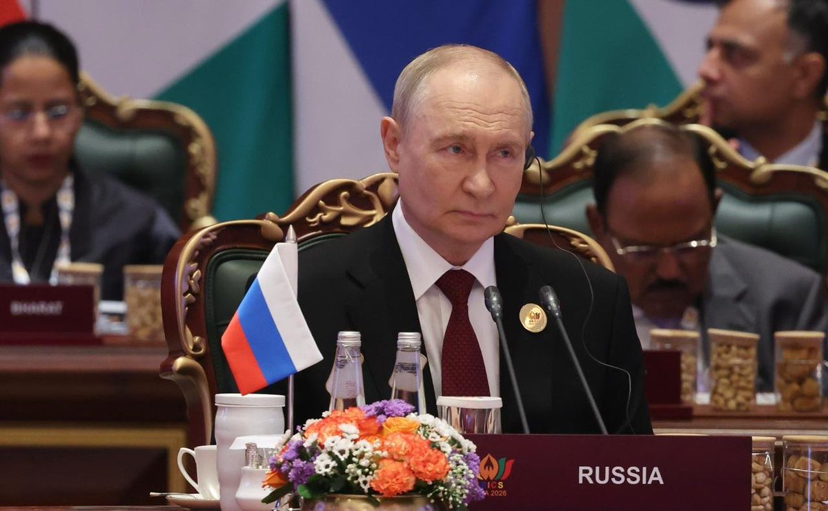 gby7i's tweet photo. @TeaTramRussia How about Brother Putin? https://t.co/1idacuu1NN