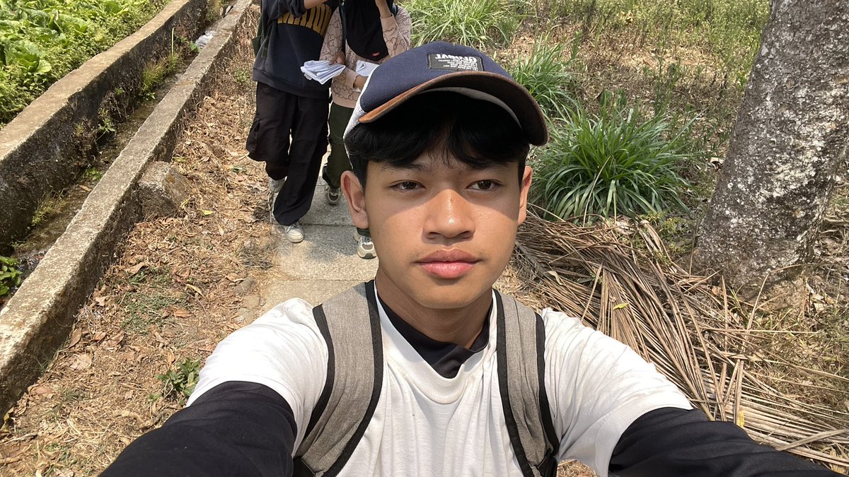 nt_right's tweet photo. first fieldtrip (besar) di semester ini, cape bgt gilee https://t.co/KG2FZ0nn5r