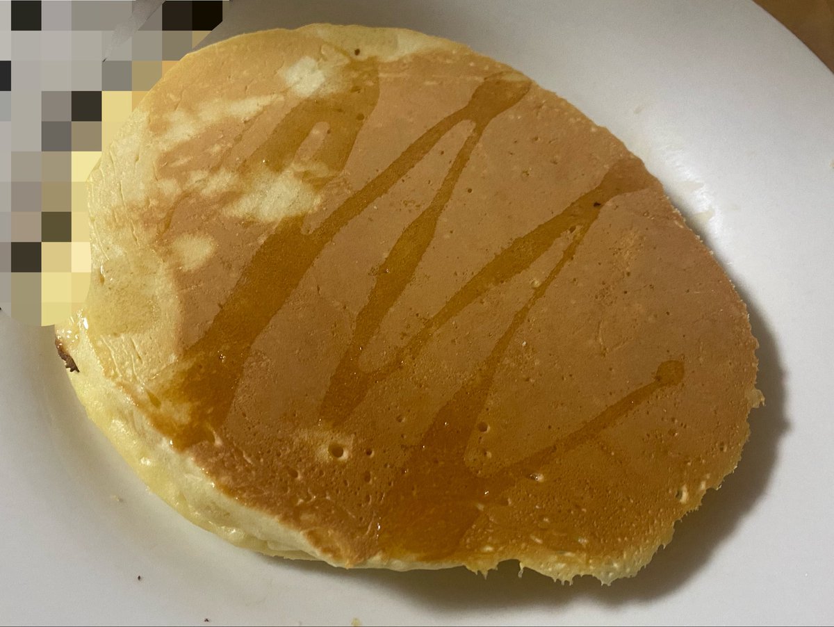 chako_Avvy's tweet photo. 私が過去に作った板のような硬さのホットケーキ（それぞれ撮影日別）です https://t.co/uxrfuIf4rw