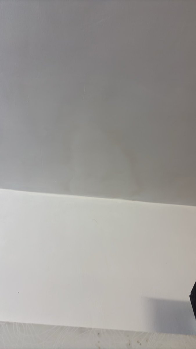 amitmanjugupta's tweet photo. @birlaopus Either  issue is with opus paint quality or labour mixing some poor quality of material in the paint problem not solved https://t.co/9jjKy1OxsN