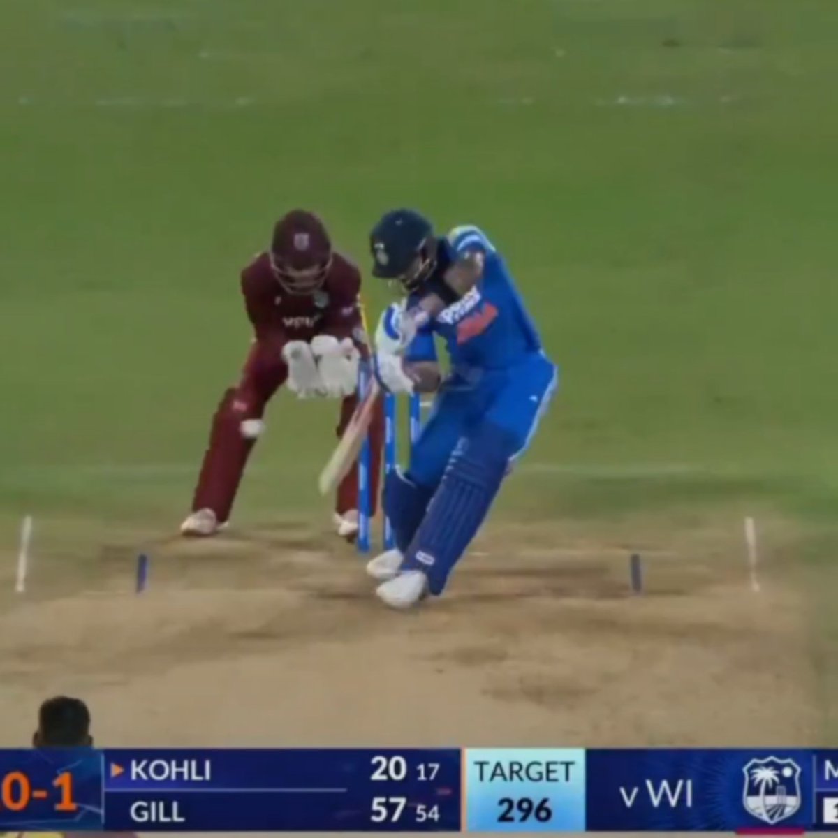 MostlyKohli's tweet photo. Viv Richards must be smiling somewhere after seeing this. https://t.co/pdB527vyXO