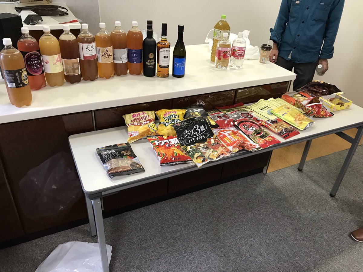manmenmi4283's tweet photo. 本日は
飲酒ブードラとEDH https://t.co/SV5pMJoG1v