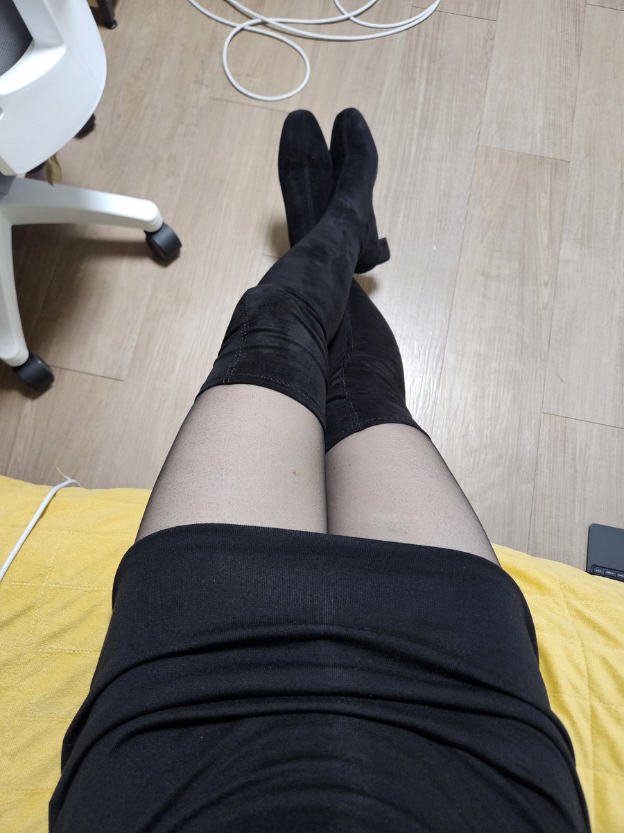 yoshimi8110's tweet photo. 혼자 집에서 이러고 놀고있다..
#여장 #CD #crossdresser https://t.co/lTPDtccxCm