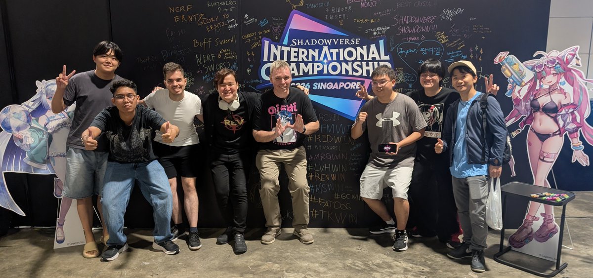 SaturnFiveLive's tweet photo. Wow! What an amazing event #ICSSingapore was!  Getting to meet so many friends I've known for years, watching shadowverse live with a crowd is unbeatable!! Please do it again next year 🙏 https://t.co/7YIepam0Qs