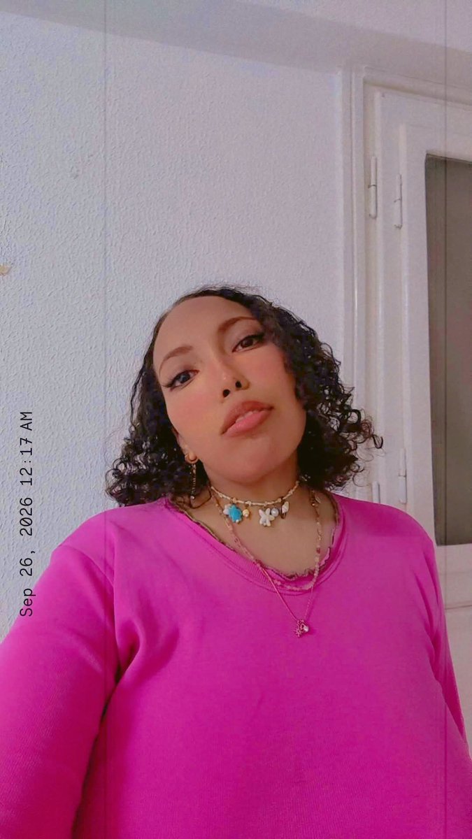 UrFavSalma1999's tweet photo. 🩷 https://t.co/MzBMV1TlT0