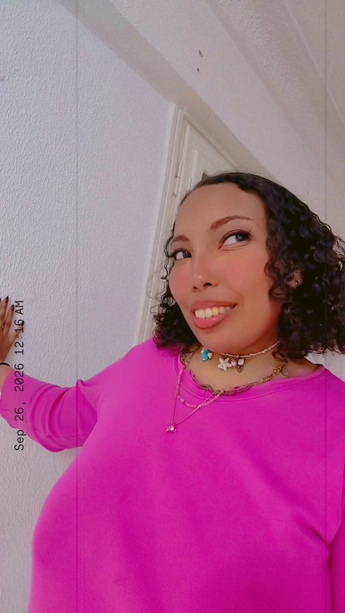 UrFavSalma1999's tweet photo. 🩷 https://t.co/MzBMV1TlT0