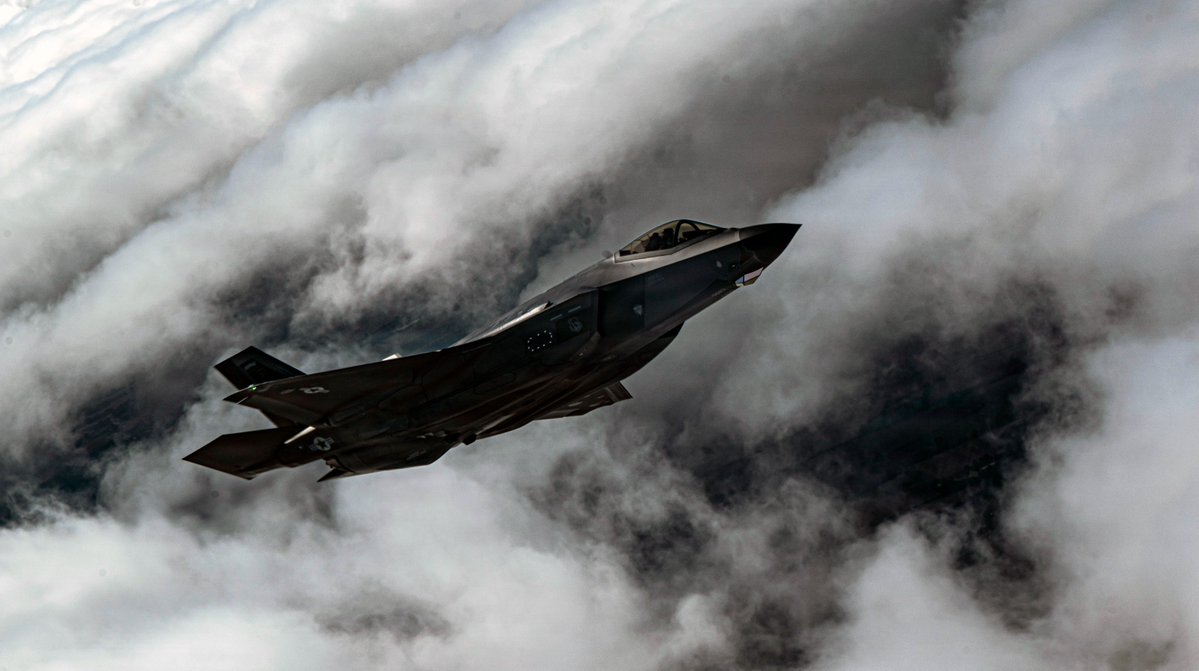 usairforce's tweet photo. Airpower looks different from every angle — F-35s overhead, B-52s on mission, tankers extending reach and Airmen training for the fight.

More top shots at https://t.co/SEDVIwMU66 https://t.co/61piRfjK5P