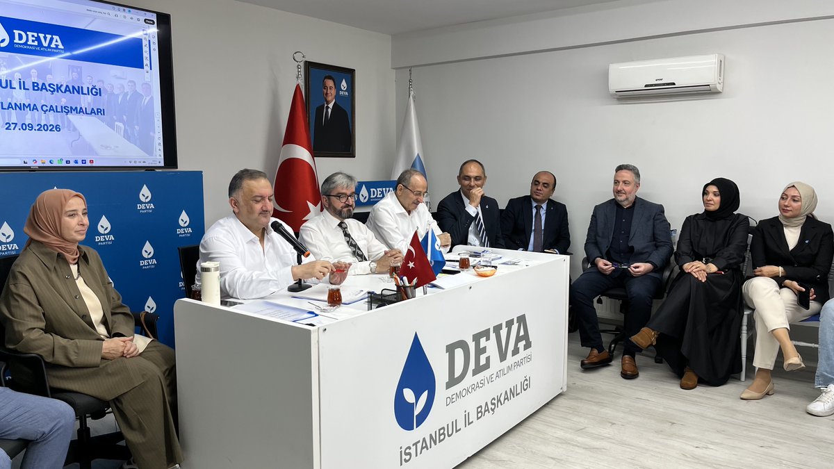 elifesendeva's tweet photo. 📍Bugün DEVA Partisi İstanbul İl Başkanlığı’ndayız💧

İstanbul milletvekillerimiz Sn. Hasan Karal, Sn. Medeni Yılmaz, Teşkilat İşleri Başkanımız Sn. Seyit Karaca, GMYK üyelerimiz, il yönetimi, ilçe başkanlarımız ve teşkilatlarımızdan değerli arkadaşlarımızla istişare için bir araya geldik.

Sahadan gelen talepleri ve sorunları istişare ediyor, teşkilatlarımızı daha da güçlendirecek adımları birlikte değerlendiriyoruz.

Kadın, çocuk, genç, engelli, esnaf, çiftçi, emekli demeden toplumun her kesimi için nasıl DEVA olabiliriz, nasıl nefes aldırabiliriz, nasıl yüzleri güldürebiliriz konuştuk🍀

💧Ülkemizi yaşadığı bu zorluklardan çıkaracak parti DEVA Partisi,
💧Nefes aldıracak lider Ali Babacan.
💧Öyleyse ülkemiz için çalışmaya devam💧🌱

#istanbul #DEVA #AliBabacan #gündem @istanbuldadeva @A_HakanAgaoglu @hasankaraltr @medeniylmz