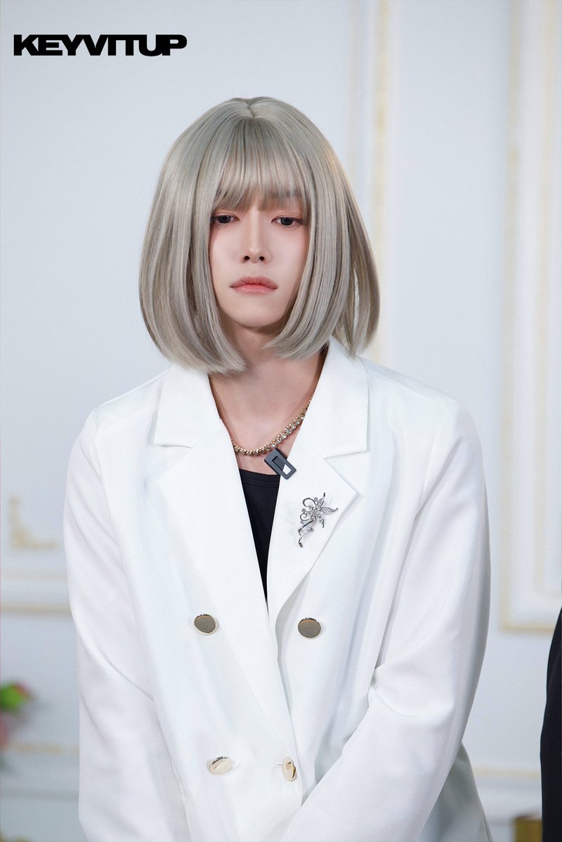 KEYVITUPGLOBAL's tweet photo. [📸] 260925 @KEYVITUP_inkode

The Heirs | He who wishes to become the successor, grasp the key to the Key family — BEHIND THE SCENES

#RUKIA 
#KEYVITUP #KVP #키빗업 https://t.co/nCVBUjG9sE