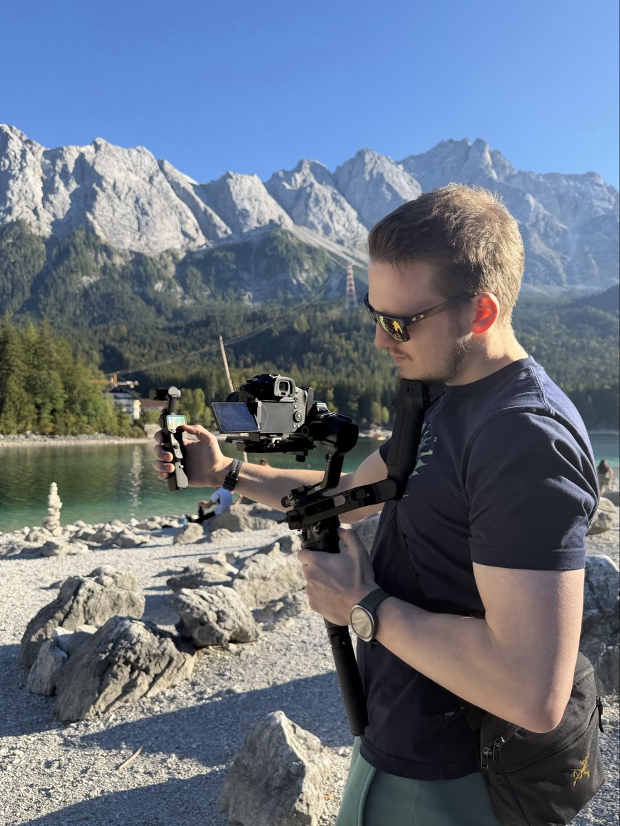 ArmadilloTechX's tweet photo. Took our cameras up a mountain trail this weekend for some fresh B-roll. 

Currently filming six different products simultaneously, which means keeping track of an insane amount of tech on the side of a mountain. 

The outdoor footage is definitely worth the heavy carry. 🏔️🎥💪🏻 https://t.co/bIvJFffeeY