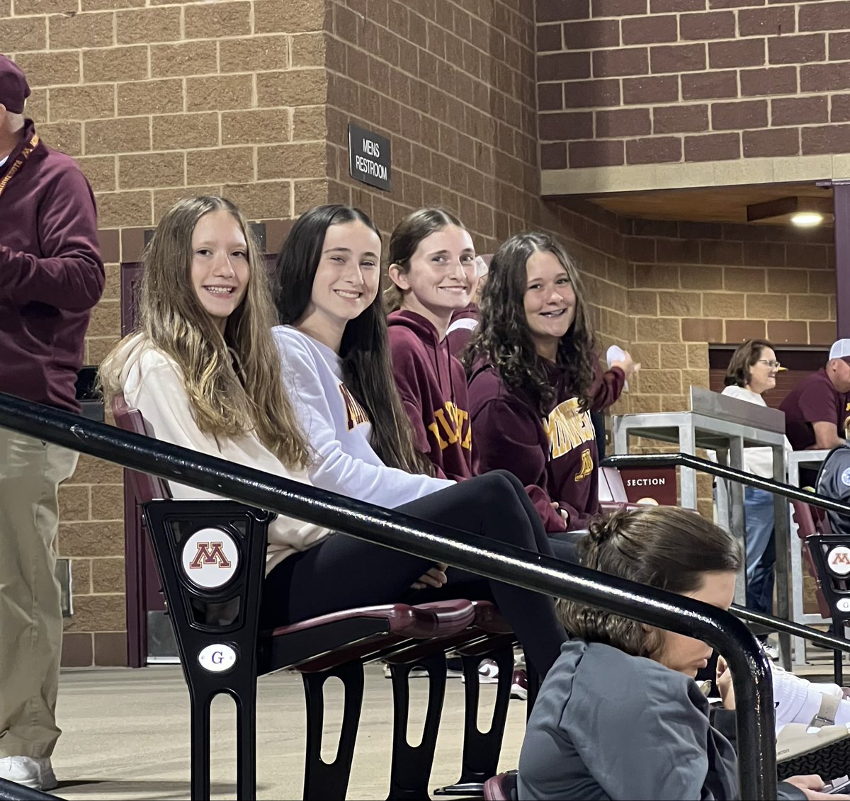 DelaneyNelson04's tweet photo. What a weekend! Got to watch @GopherSoftball compete Friday night and spent Saturday umpiring for some awesome young players. Loving every minute on a softball field ππ€ #Class2029 #Softball https://t.co/vrgJCv9fkp
