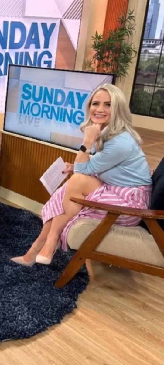 DannyK090's tweet photo. Holly Hamilton looking sexy this morning 🔥 https://t.co/ZTTDFj3CXb
