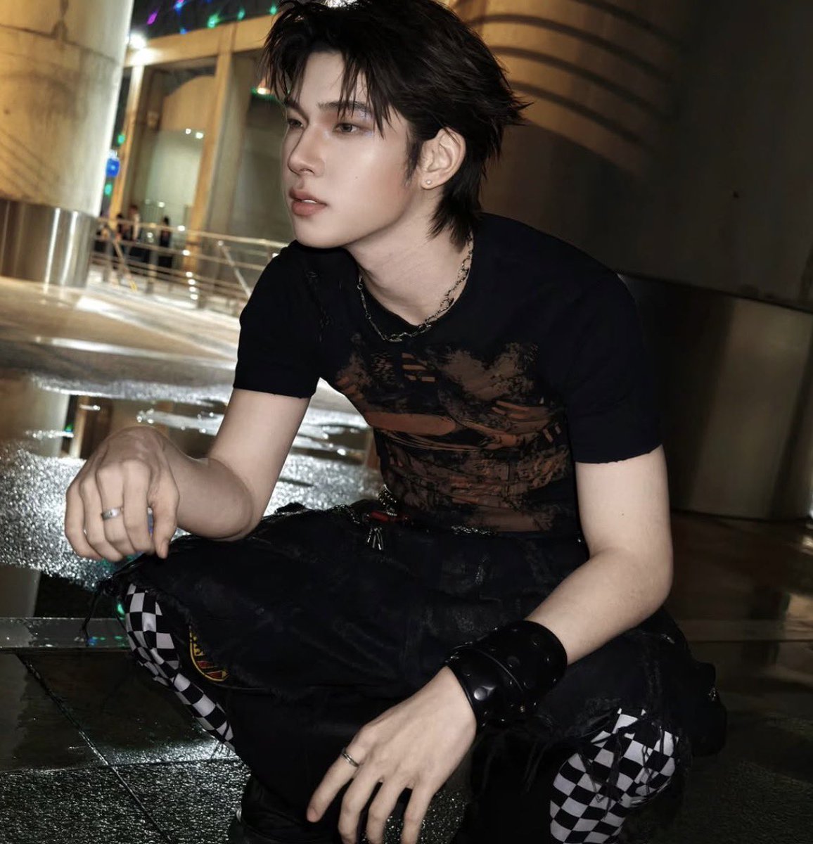 eeqlanwoil's tweet photo. มองไรนักหนาวะ                               วันนี้สวยนะ https://t.co/ItKeHlg5UU