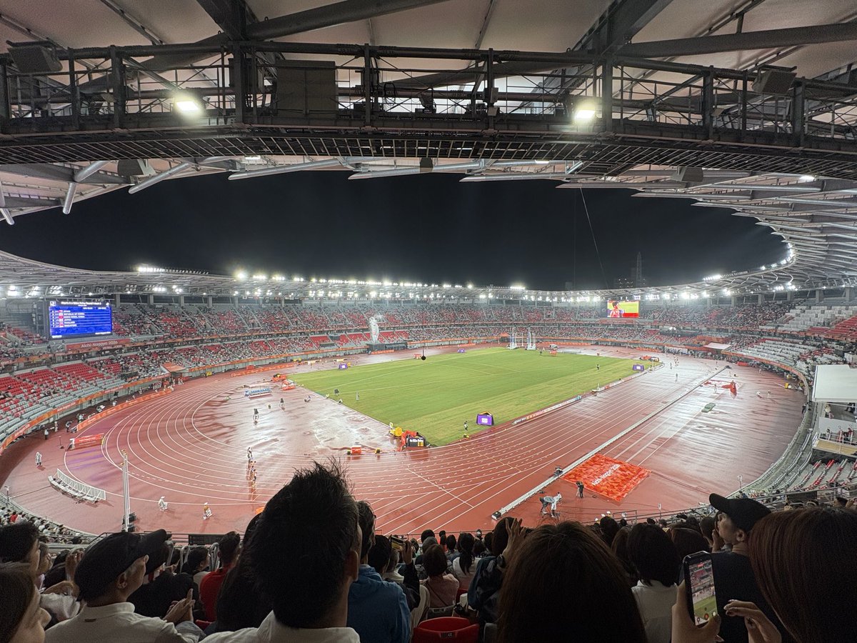 SebxIzumixKF2's tweet photo. アジア大会！
十種競技がカッコ良すぎた。
最後まで残ってた選手が横一列に並んでた姿はアベンジャーズみたいだった https://t.co/8cFFW9agtu