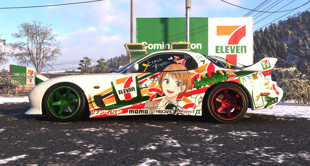 KamikazeS2K's tweet photo. セブンイレブンコラボに向けて痛車製作完了！キャラクターは過去のセブンイレブンアニメCMよりナナミです！
RXｰ7に７基調のデザインでまとめました！
普段セブンイレブン行く方には分かるロゴや看板ネタなども！

車種 1992 Mazda RXｰ7 
ｼｪｱｺｰﾄﾞ 145 407 787
#ForzaHorizon6
#セブンイレブン https://t.co/iq926uyCB2