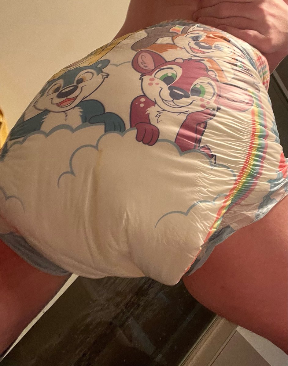 paddedgloober's tweet photo. guess who toatallllly doesnt need diaps ;p

#abdl #diaper #diapermessing #messydiaper #abdlboy #diapermess https://t.co/507fuG5UY9