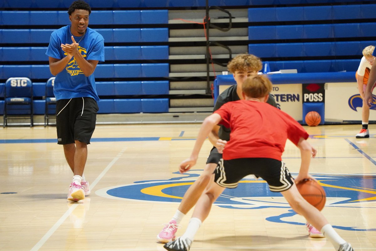 SIC_MBB's tweet photo. 2026 Basketball Camps 📸

Our SIC Men’s Basketball Skills and Elite Camps welcomed more than 60 campers from across southern Illinois, Kentucky, Indiana, and Tennessee. Thank you to every camper and family who joined us, and to our players and staff for making it a great day on the court! 🦅

#GoFalcons | #SICBasketball
