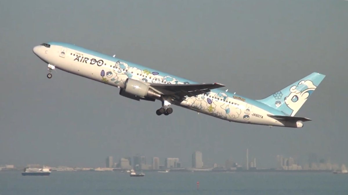 mimahamami's tweet photo. #B767初飛行の日 
ドッカン上がりといえば
3枚目のAIRDOがかなり強烈な角度で離陸してます！ https://t.co/PIOvzyyyEx