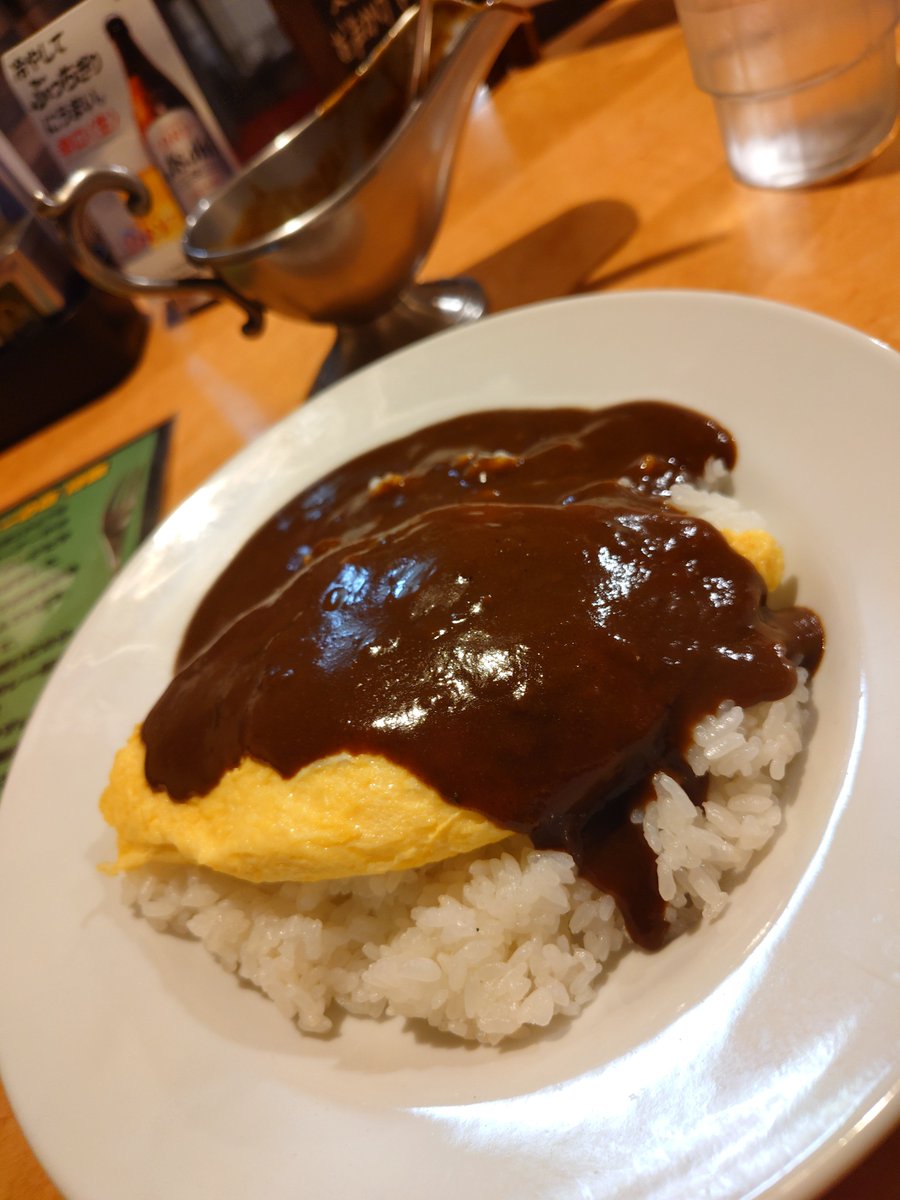 masanya00's tweet photo. 呉のカレー屋さんの仔豚が復活してました😳２日掛けたルーはドロッとしてフォークで食べれます💕旨し

＃呉
＃カレー https://t.co/peUb33K9Gj