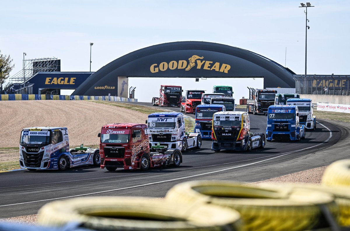 blog_senna's tweet photo. Nueva victoria de Kiss en Le Mans.
El húngaro se ha impuesto en la tercera carrera del #ETRC, en la que @ALBACETE_Racing se ha quedado s las puertas del podio. https://t.co/Vr70ImSHTY