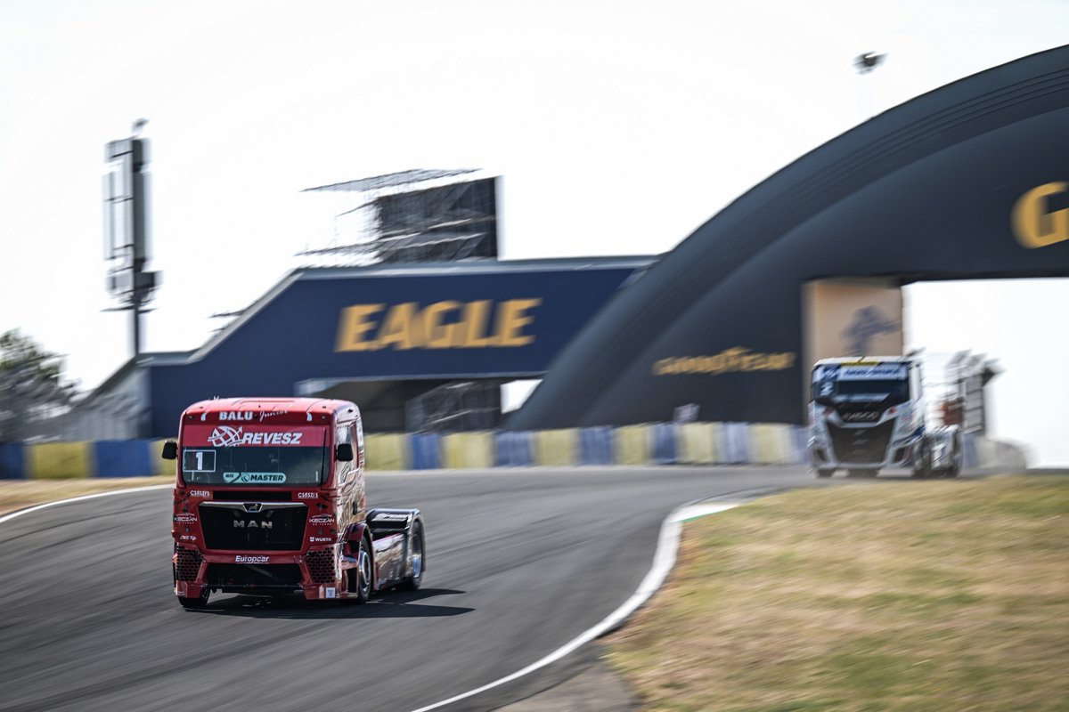 blog_senna's tweet photo. Nueva victoria de Kiss en Le Mans.
El húngaro se ha impuesto en la tercera carrera del #ETRC, en la que @ALBACETE_Racing se ha quedado s las puertas del podio. https://t.co/Vr70ImSHTY