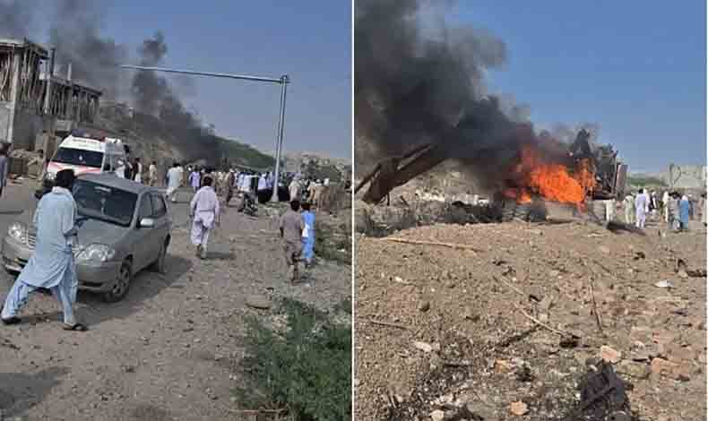 Nawaiwaqt_'s tweet photo. درازندہ میں انسداد اسمگلنگ امن میلہ چیک پوسٹ پر خودکش حملے کا مقدمہ درج
https://t.co/HnQKua70pI
#DIKhan #Martyred #Suicide #Attack #Anti #Smuggling #CheckPost @GovtofPakistan https://t.co/wY2giMHHe9