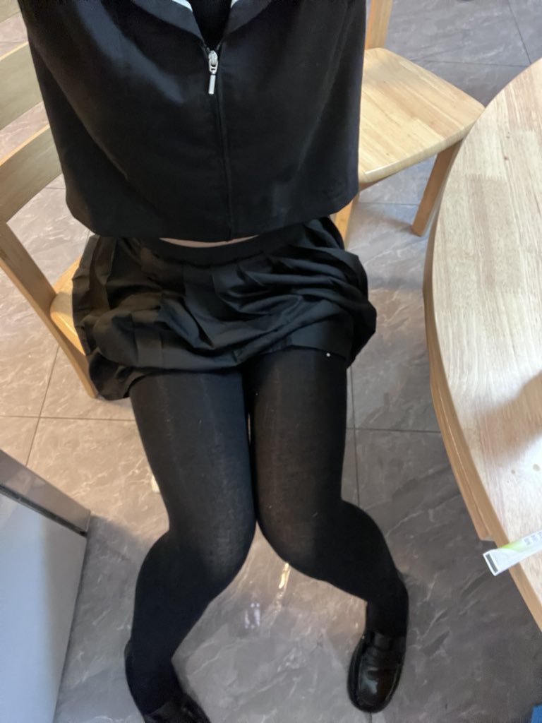 GshOn58447's tweet photo. #露出 #母狗 #伪娘 #男娘 在邻居家门口发情了要是被抓到应该会很惨吧🥺 https://t.co/ADE174XyqA