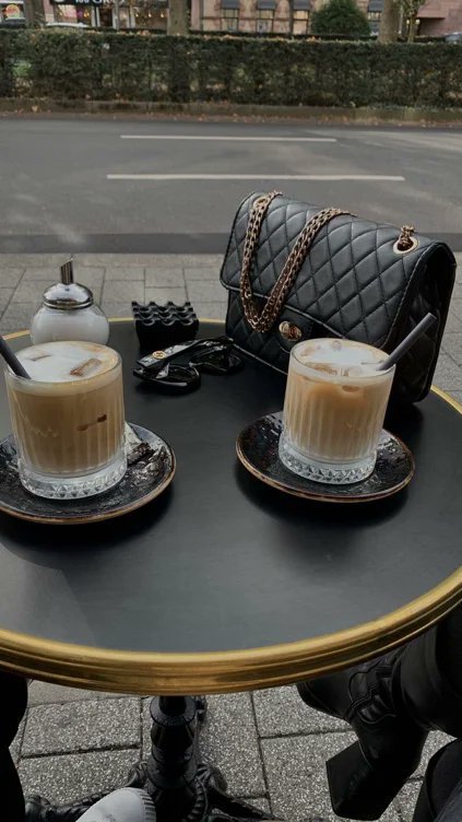 Deesselouna333's tweet photo. Tout ce dont tu as besoin dans la vie, c’est une femme puissante qui te dit quoi faire. Maintenant, à genoux🐕‍🦺🐕‍🦺🐾🐾🐾🐾🐾🐾🐾🐾

#findom #soumis #moneymiss #domina #maitresse #paypig #moneyslave  #fetichiste #humanATM #feet #ATM #Paris https://t.co/DD5vY1DgHm