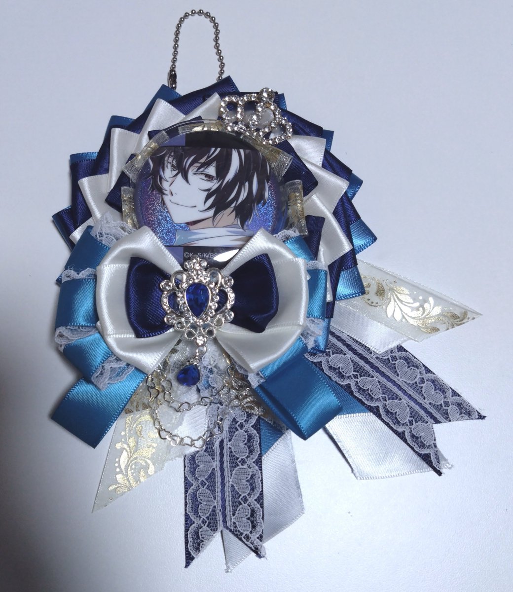 w0u_619's tweet photo. 材料費約900円手作りロゼットです✨✨ https://t.co/XC35AL1Xjd