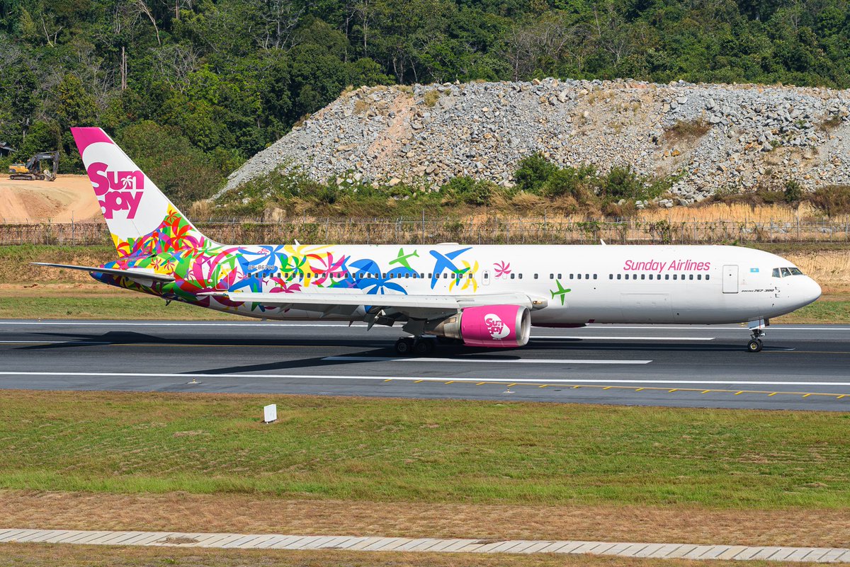 ootb_46's tweet photo. #B767初飛行の日 https://t.co/93Cb1EJ46G