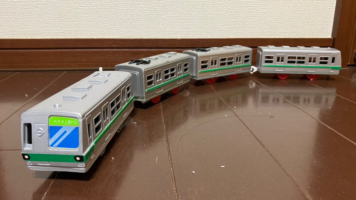 zamas_channel's tweet photo. しんさく
新メカ千代田線6000系

種車:千代田線6000系
         E2系新幹線 https://t.co/lIgSztbrEC