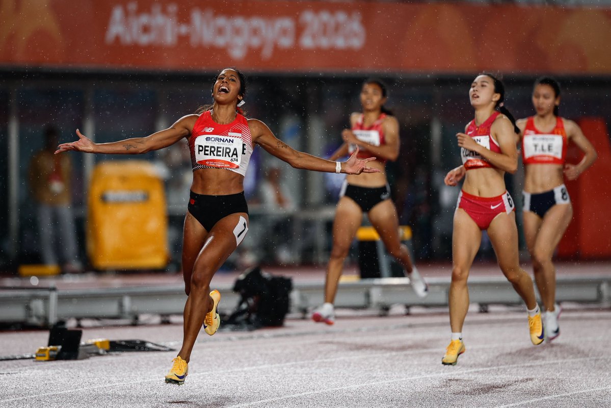 LawrenceWongST's tweet photo. Congratulations to Shanti Pereira on successfully defending her 200m gold and 100m silver medals from the previous Asian Games, and making history as the first woman ever to win the 200m title in consecutive Games. SG is immensely proud of you! 🇸🇬👏 https://t.co/IsI6LxzNNK