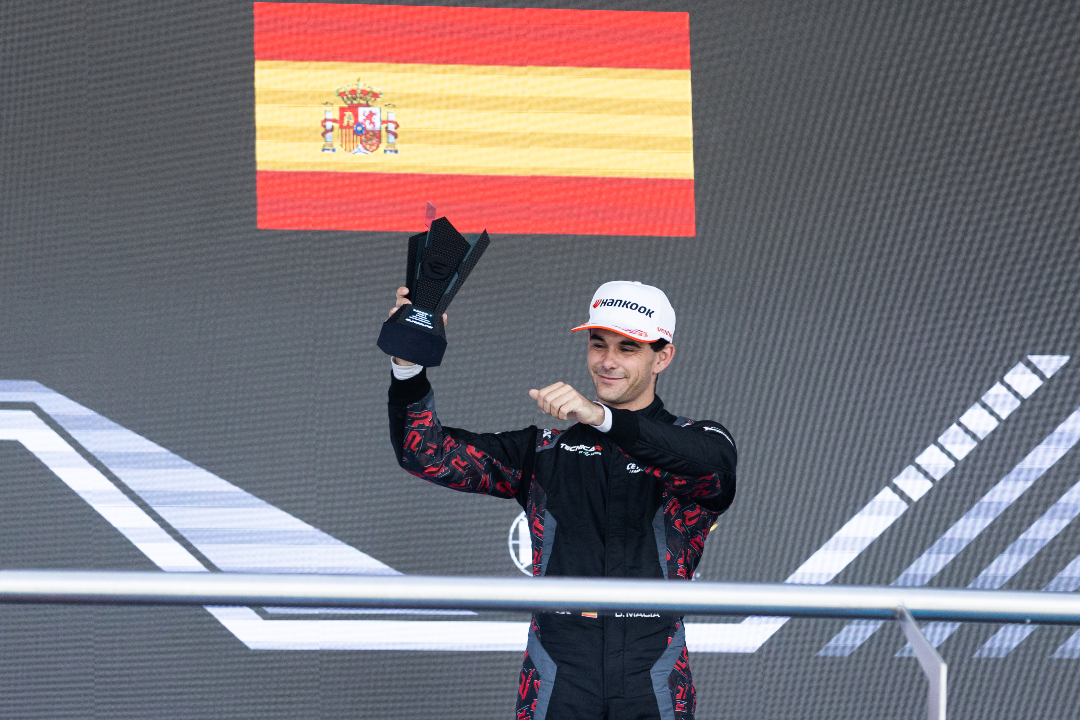 tecnicar_racing's tweet photo. Rookie podium for Dani Maciá in his first race with the team and a NEW CAR in 2026! And top5 overall fighting for overall podium, just Stunning! ❤️
📱 @vinyi_arnau96
#E3 #E4 #Eurocup3 #Eurocup4 #F4Spain #SpanishF4 #TecnicarByAMTOG #TCode #RoadToF1 #SingleSeaters #WeLiveForRacing https://t.co/PAQ6YtFu5A