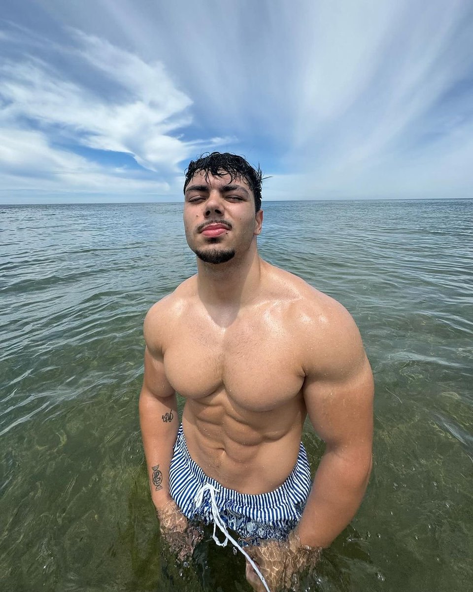 AndoniFitnessmx's tweet photo. 😛 https://t.co/ooSfmOlYc0