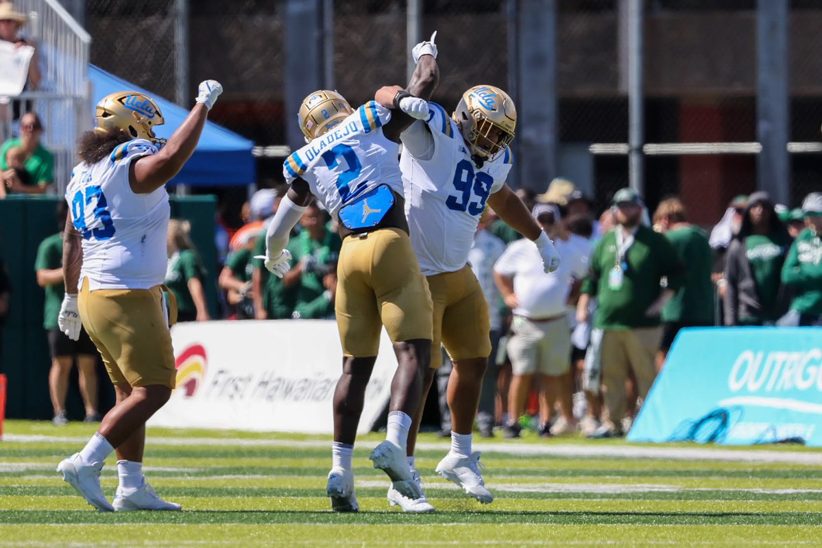 FCRecruits's tweet photo. LETS DISCUSS RECRUITING 

C/o 27, 28, 29 &amp; 30! If You Are Interested In Being Recruited By University California Los Angeles ( @UCLAFootball ) COMMENT film, RETWEET &amp; DM us. We Are Sending Over Playmakers For Evaluation.

Coaches &amp; Parents Reach Out!

#TheHomeOfRecruiting🏭 https://t.co/iRT8O8nhVa