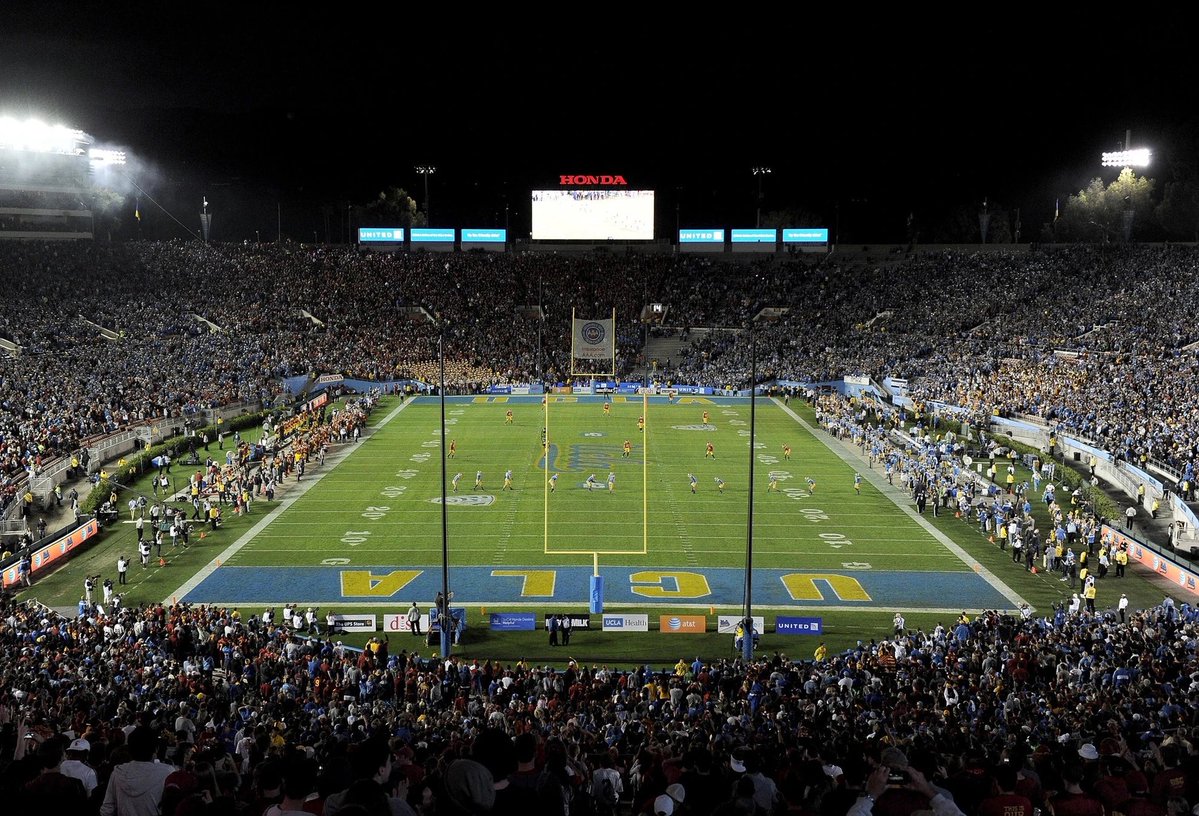 FCRecruits's tweet photo. LETS DISCUSS RECRUITING 

C/o 27, 28, 29 &amp; 30! If You Are Interested In Being Recruited By University California Los Angeles ( @UCLAFootball ) COMMENT film, RETWEET &amp; DM us. We Are Sending Over Playmakers For Evaluation.

Coaches &amp; Parents Reach Out!

#TheHomeOfRecruiting🏭 https://t.co/iRT8O8nhVa