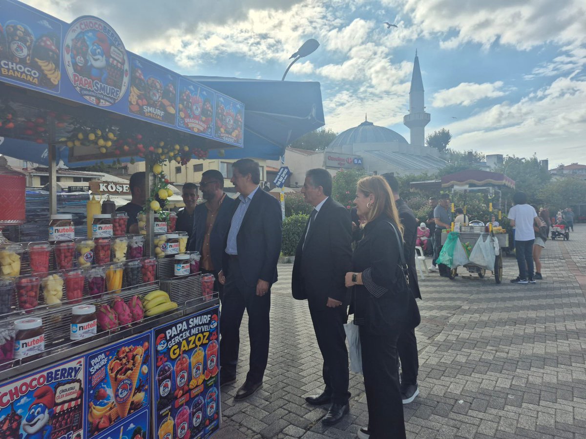 AdalarAkparti's tweet photo. İstanbul Milletvekili 
Sn. @azmiekinci34  Türkiye Yüzyılı Buluşmaları kapsamında Büyükada Mahallemizde esnaf ziyaretleri gerçekleştirdik.

Esnafımızla bir araya gelerek sohbet ettik, görüş ve değerlendirmelerini dinledik.

Türkiye Yüzyılı Buluşmaları İstanbul 

@kemalturkyilmz
@sinasen1 
@zeynettin_aydin 
@abdullahozdemir 
@akpartiistanbul
