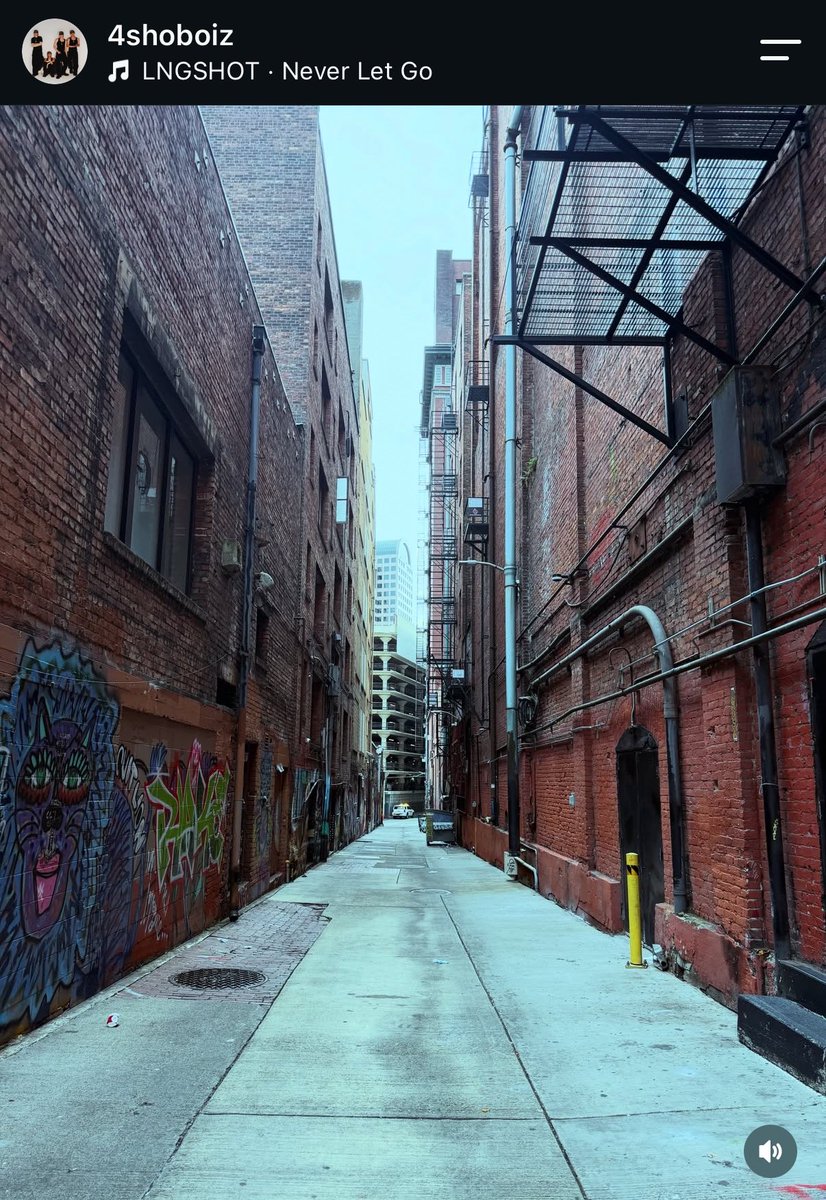 aomgh1ghrarea's tweet photo. The first photo Woojin posted with the caption “…..soon……” is the same street Jay Park filmed Joah in 2013. Looks like Lngshot filmed something there too 🥺 it’s a special place for Jay Park and Jwalkerz https://t.co/FylKCXqrUZ