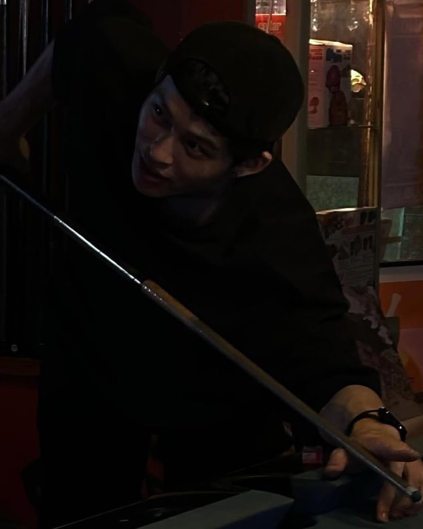 813bae's tweet photo. น้าบิ๊กตบเกลี้ยงโต๊ะ🎱 https://t.co/F9TpDtzibV