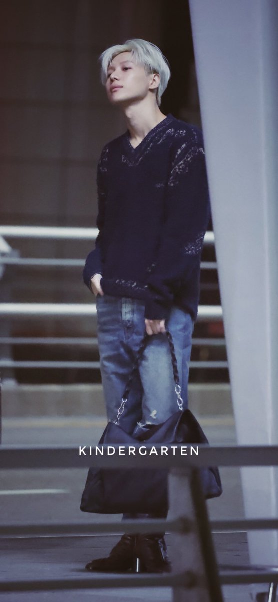 kin_718's tweet photo. 2026.09.27
인천공항 태민🖤💙
still your runway 

#태민 #TAEMIN #テミン #泰民 https://t.co/8RqukTsr63