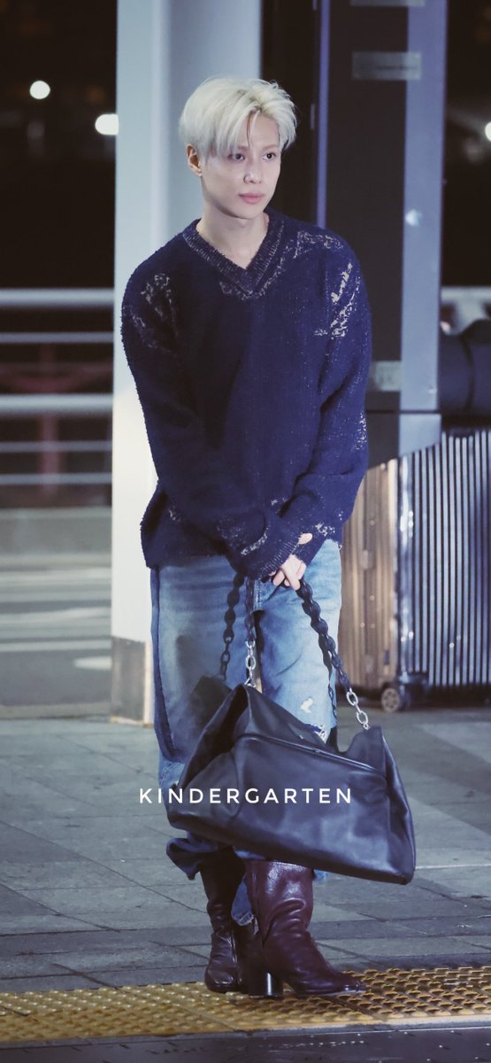 kin_718's tweet photo. 2026.09.27
인천공항 태민🖤💙
still your runway 

#태민 #TAEMIN #テミン #泰民 https://t.co/8RqukTsr63